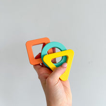 Load image into Gallery viewer, Lovevery The Realist Play Kit 19 To 21 Months Geo Shapes Puzzle
