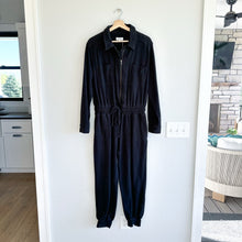 Load image into Gallery viewer, Evereve Myra Long Sleeve Zip Front Collared Jumpsuit Black L
