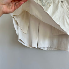 Load image into Gallery viewer, Athleta Trekkie Skort White 8
