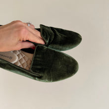 Load image into Gallery viewer, Birdies Heron Velvet Loafers Quilted Insole Flat Shoes Green 7.5

