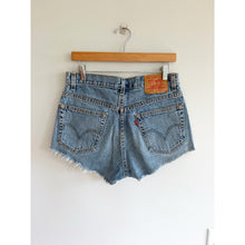 Load image into Gallery viewer, Levi's 505 Cotton Denim Mid Rise Raw Hem Casual Cut-Off Shorts Blue 32
