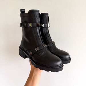 Valentino Garavani Rockstud Buckle Leather Slip-On Zipper Combat Boots Black NEW
