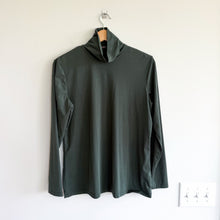 Load image into Gallery viewer, J. McLaughlin Turtleneck Long Sleeve Top Green L
