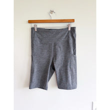 Load image into Gallery viewer, Athleta Ultimate Stash 9" High Rise Pull On Activewear Shorts Gray M
