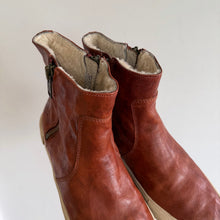 Load image into Gallery viewer, Frye Gia Zip Up Sherpa Lined Round Toe Bootie Cognac Brown 10
