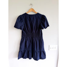 Load image into Gallery viewer, Quince Organic Cotton Poplin Tiered Short Sleeve Mini Dress Navy M
