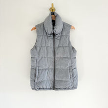 Load image into Gallery viewer, Old Navy Textured Frost-Free Zip Up Mock Neck Outdoor Puffer Vest Gray M
