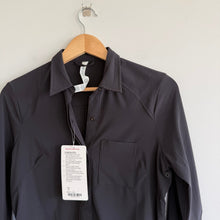 Load image into Gallery viewer, Lululemon Urbanite Collared Button Up Shirt Black 6 NWT
