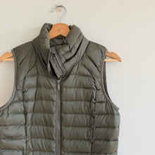 Load image into Gallery viewer, Lululemon Brace The Cold Zip Up Puffer Vest Gray Sage 6
