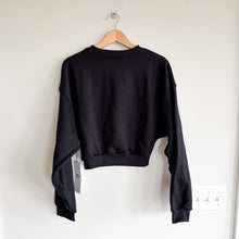 Load image into Gallery viewer, Alo Yoga Cropped Accolade Crewneck Long Sleeve Sweatshirt Black M NWT
