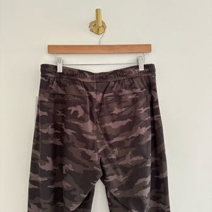 NWT Athleta Farallon Camo Pattern Mid Rise Jogger Green 10