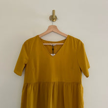 Load image into Gallery viewer, NWT Pieces Tiered V-Neck Short Sleeve Shift Mini Dress Yellow XS
