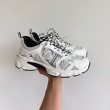 Load image into Gallery viewer, Dior Chrono Mesh Upper Leather Sneakers Black White 39 NEW
