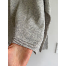 Load image into Gallery viewer, Archer Cashmere Crew Neck Long Sleeve Pullover Sweater Gray M
