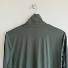 Load image into Gallery viewer, J. McLaughlin Turtleneck Long Sleeve Top Green L

