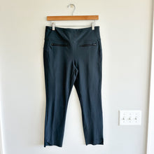 Load image into Gallery viewer, Athleta Stellar Cropped Ankle Lightweight Pants Black M
