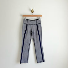Load image into Gallery viewer, Lululemon Coast to Class Gingham Pant in Inkwell $92
