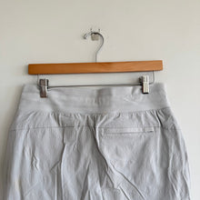 Load image into Gallery viewer, Athleta Trekkie North Mid Rise Drawcord Waist Activewear Skort Light Gray 6
