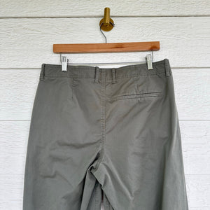 Abercrombie & Fitch Barrel Leg Chino Pants Olive Green 30 NWT