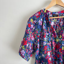 Load image into Gallery viewer, Summersalt The Tie Neck Floral Short Sleeve Mini Dress Blue/Red XS
