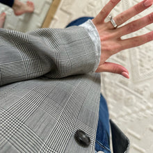 Load image into Gallery viewer, Brooks Brothers Stellita Fit Wool Houndstooth Blazer Black/White $498

