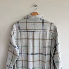 Load image into Gallery viewer, 7 Diamonds Generation Plaid Pattern Soft Knit Shacket Blue L
