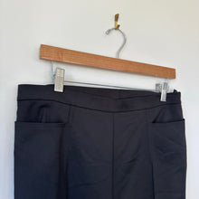 Load image into Gallery viewer, AKRIS Punto Franca Mid-Rise Cropped Pants Black 8
