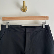 Load image into Gallery viewer, Lululemon On The Move Pant Black 6
