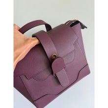 Load image into Gallery viewer, Senvere Mini Maestra Pebbled Leather Convertible Handbag Backpack Plum
