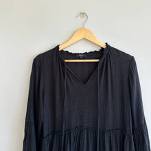 Load image into Gallery viewer, Rails Everly Flowy Tiered Skirt Long Sleeve Mini Dress Black S
