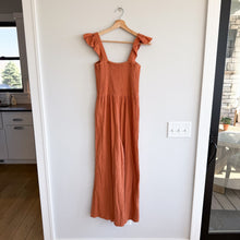Load image into Gallery viewer, Madewell Lightspun Lucie Flutter Sleeve Smocked Jumpsuit mulled cider 4
