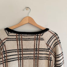 Load image into Gallery viewer, Peyton Jensen Evereve Plaid Metallic Sweater Black Cream XS
