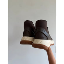 Load image into Gallery viewer, Kizik Juno 2 Low Hands Free Slip On Outdoor Winter Boots Brown 8
