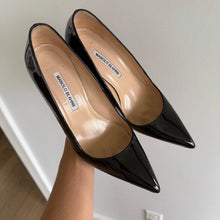 Load image into Gallery viewer, Manolo Blahnik BB Patent Leather Pointed Toe Slip On Pumps Black 9.5
