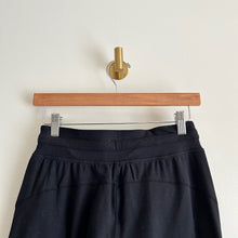 Load image into Gallery viewer, Lululemon Ready To Rulu Pant Black 4 $108
