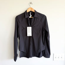Load image into Gallery viewer, Lululemon Urbanite Collared Button Up Shirt Black 6 NWT
