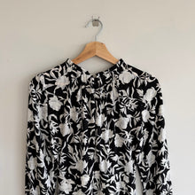 Load image into Gallery viewer, J. Crew Ruffle-Neck Peasant Floral Print Midi Dress Black White 0
