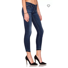 Load image into Gallery viewer, Hudson Krista Crop Super Skinny Released Hem Jeans Blue 26
