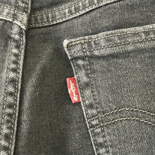 Load image into Gallery viewer, Levis Cuffed Dark Wash Mid Rise Casual Denim Shorts Black 25
