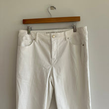 Load image into Gallery viewer, Chico&#39;s The So Slimming Girlfriend Crop Jeans White 1
