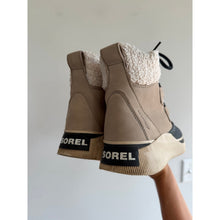 Load image into Gallery viewer, Sorel Out N About IV Chillz Faux Shearling Ankle Winter Boot Cream Black 8
