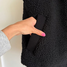 Load image into Gallery viewer, Varley Aspen Gilet Boucle Sherpa Zip Up Vest Black M
