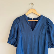 Load image into Gallery viewer, Ann Taylor Shimmer Puff Sleeve Mini Shift Dress Blue 0
