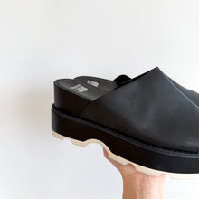 Load image into Gallery viewer, Sorel Joanie IV Slide Leather Open-Toe Wedge Sandals Black 10
