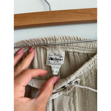 Load image into Gallery viewer, La Bottega di Brunella Linen Drawcord Waist Cargo Shorts Cream XL
