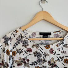 Load image into Gallery viewer, Sanctuary Tilly Flounce Long Sleeve Floral Blouse Ivory S
