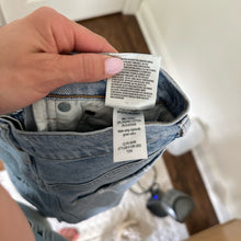 Load image into Gallery viewer, AGOLDE Toni Mid Rise Denim Medium Wash Straight Jeans Blue 24
