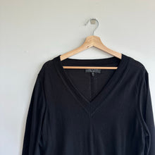Load image into Gallery viewer, Rag &amp; Bone Cotton V-Neck Knit Long Sleeve Pullover Sweater Black M
