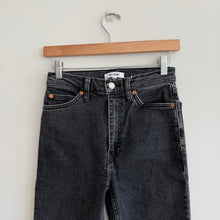 Load image into Gallery viewer, RE/DONE 70s High Rise Stove Pipe Denim Straight Leg Jeans Black 26
