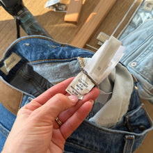 Load image into Gallery viewer, Madewell The Perfect Vintage Straight High Rise Jeans Medium Wash Blue 26
